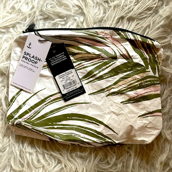 NWT ALOHA COLLECTION POUCH! - Picture 3 of 3